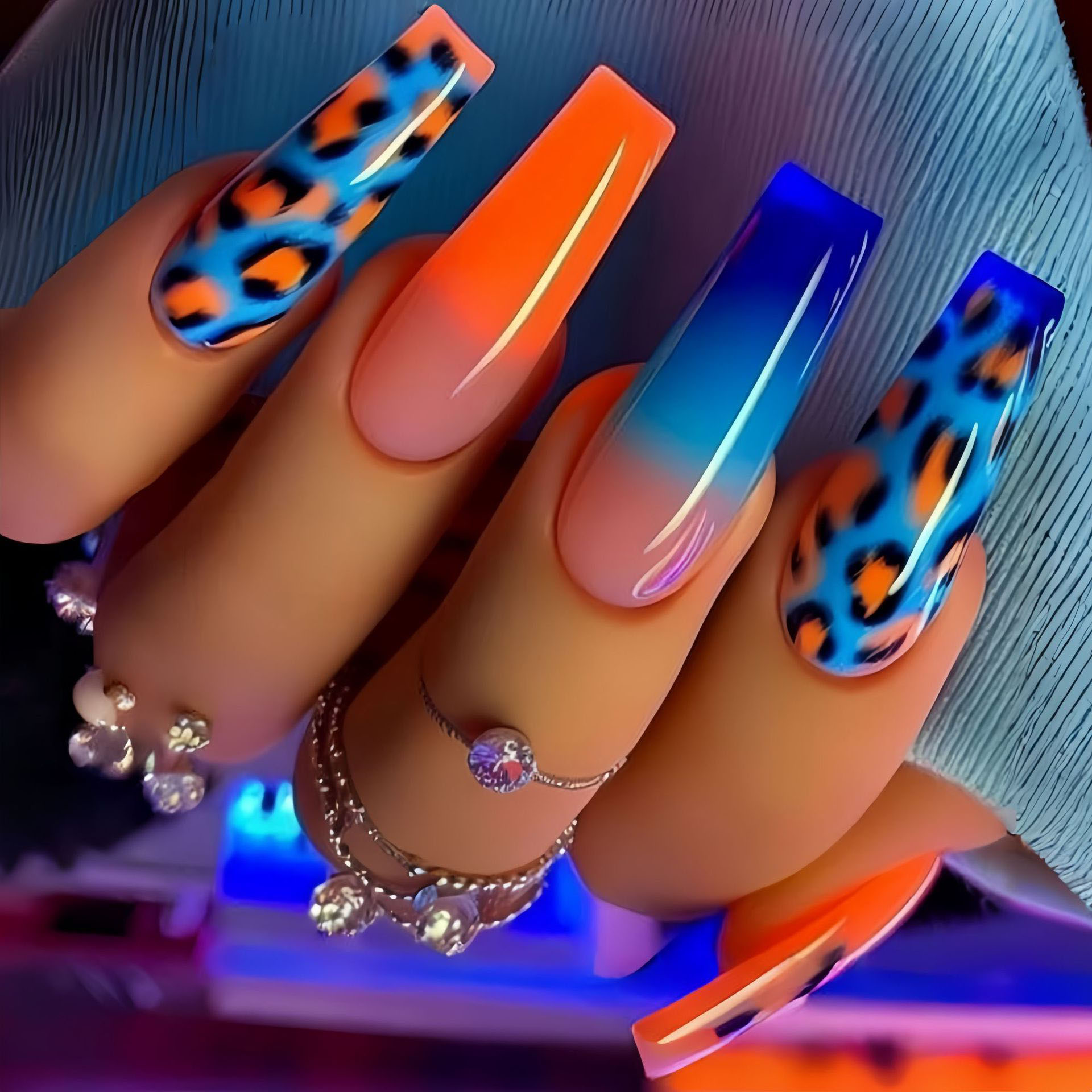 Gradient orange blue fake nail - Nail Art Orange 评论和价格